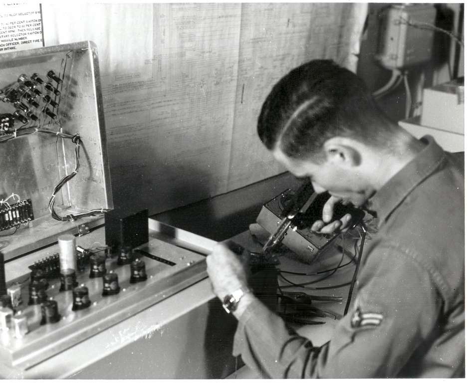 Bob Jutz (photo courtesy of Edward "Beetle" Bailey) Bob Jutz assembling a unit.