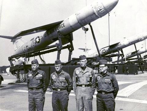 James Price, Bill Goodman, William Davis & Martin Werde (photo courtesy of Martin Werde) James Price, Bill Goodman, William Davis & Martin Werde (photo courtesy of Martin Werde)